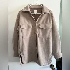 H&M. Womens. Tan/Beige Shacket